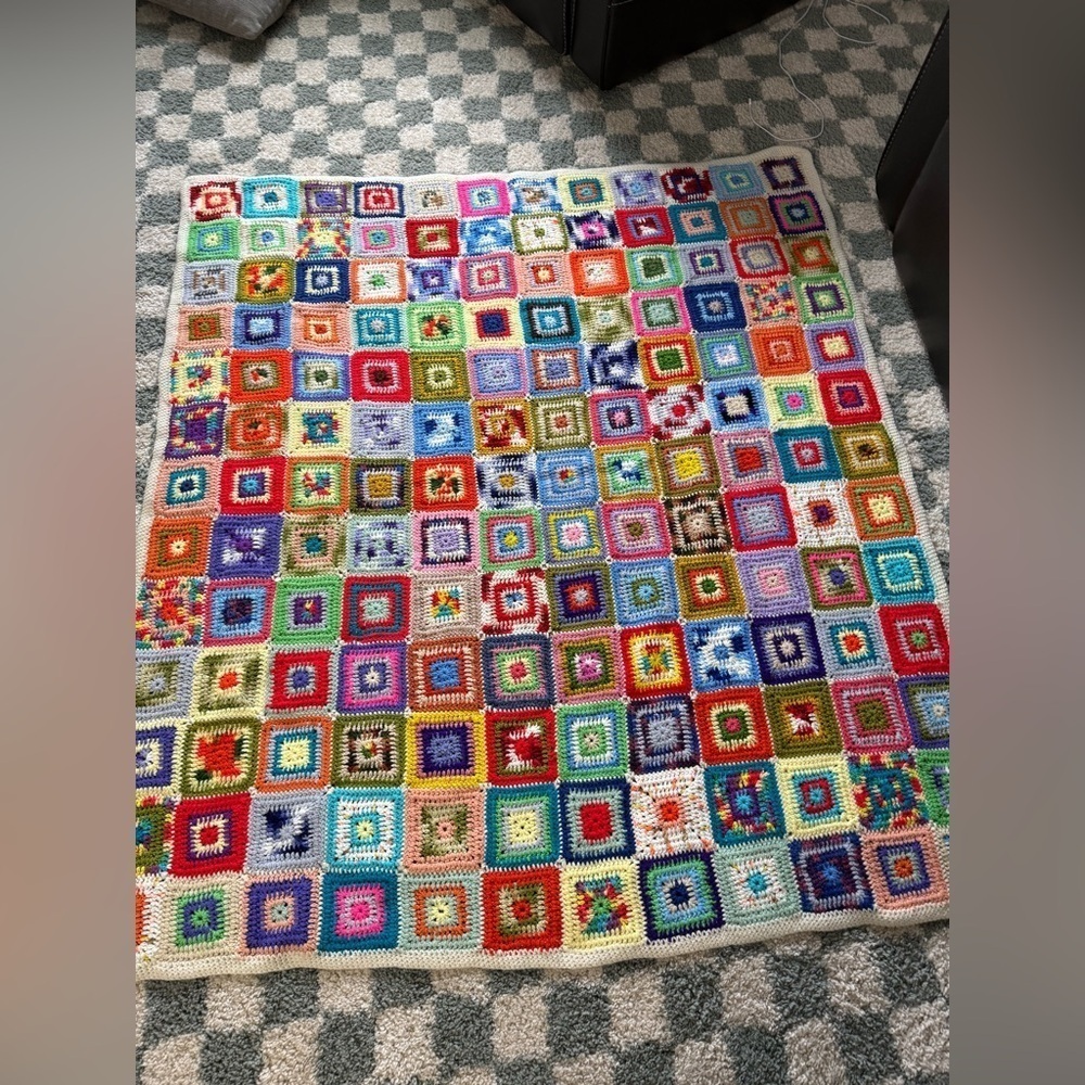 VTG Granny Square Blanket Afghan Crochet Hand Made Patchwork Multi Color Amish - Picture 2 of 11
